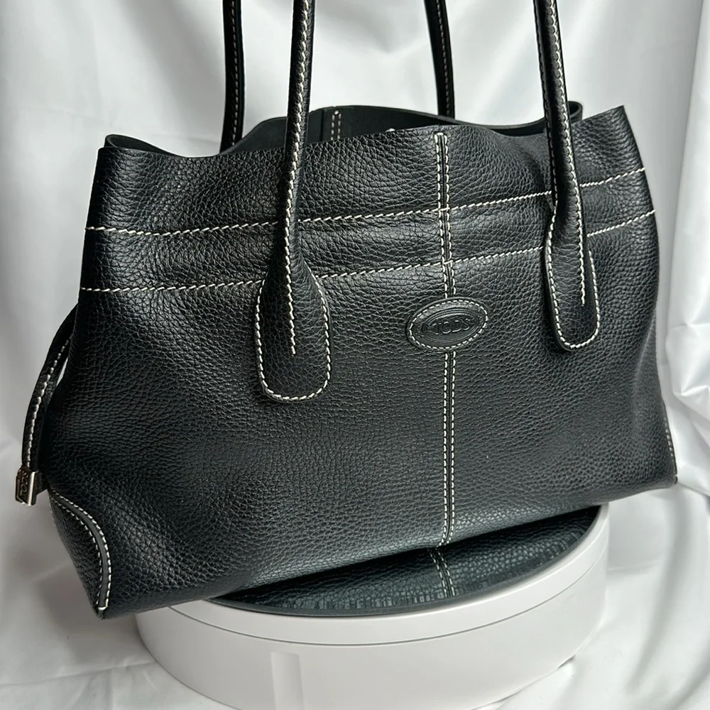 TOD'S BLACK LEATHER ICONIC PRINCESS DIANA SHOULDER BAG LIKE NEW ~EUC - Picture 16 of 17